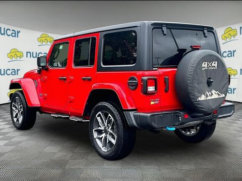Used 2024 Jeep Wrangler Unlimited w/ Convenience Group AWD/4WD image 4