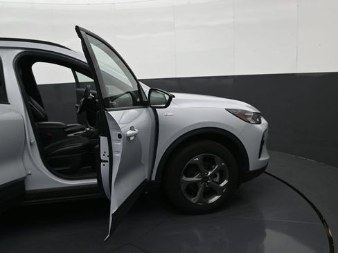 Used 2025 Ford Escape ST-Line AWD/4WD image 9