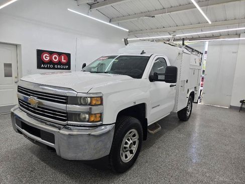 Used 2015 Chevrolet Silverado 3500 W/T RWD image 3