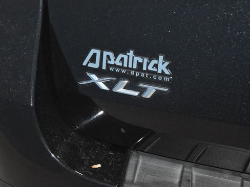 Used 2022 Ford Explorer XLT w/ Equipment Group 202A AWD/4WD image 34