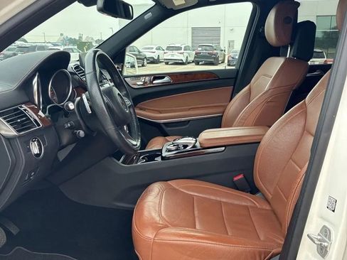 Used 2017 Mercedes-Benz GLS 550 4MATIC image 22