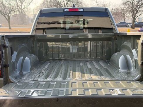 New 2026 RAM 1500 4x4 Crew Cab image 7