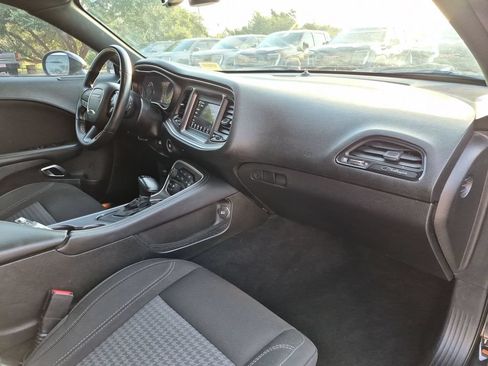 Used 2020 Dodge Challenger SXT w/ Driver Convenience Group RWD image 38