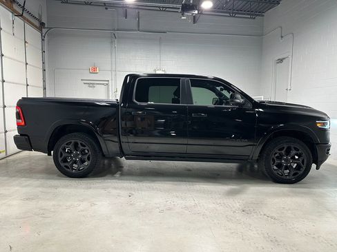 Used 2024 RAM 1500 Limited AWD/4WD image 2