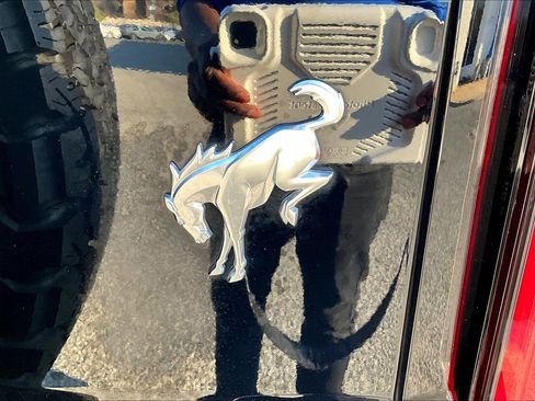 Used 2023 Ford Bronco Badlands image 32