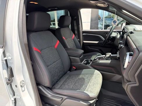Used 2024 Chevrolet Colorado Z71 w/ Z71 Convenience Package 2 AWD/4WD image 23
