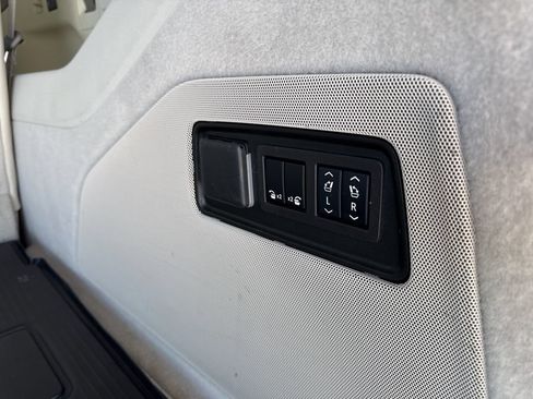 Used 2024 Cadillac Escalade ESV Sport Platinum AWD/4WD image 47