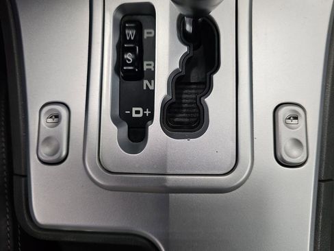 Used 2005 Chrysler Crossfire Limited image 21