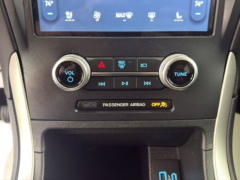 Certified 2024 Ford Edge SEL w/ Convenience Package AWD/4WD image 5