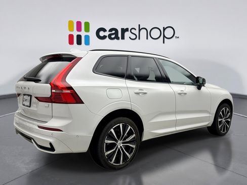 Used 2023 Volvo XC60 T8 Ultimate w/ Climate Package image 5