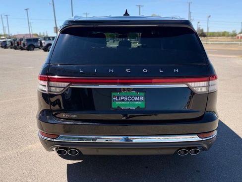 Used 2023 Lincoln Aviator AWD image 5