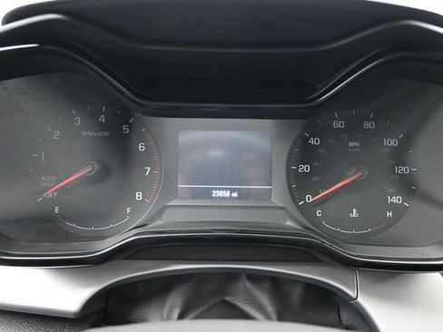 Used 2025 Chevrolet Trax LS w/ LS Convenience Package FWD image 11