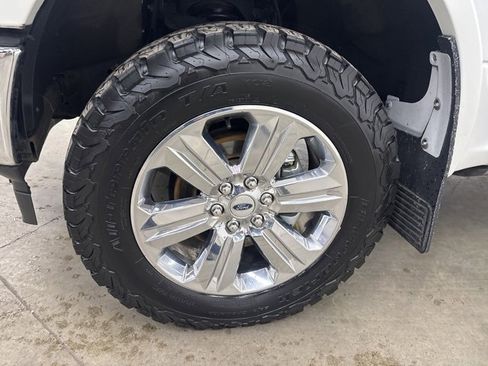 Used 2020 Ford F150 Lariat w/ Equipment Group 502A Luxury image 6