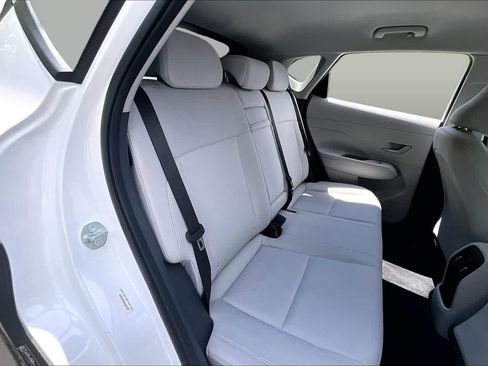 Used 2025 Hyundai Kona SEL FWD image 21