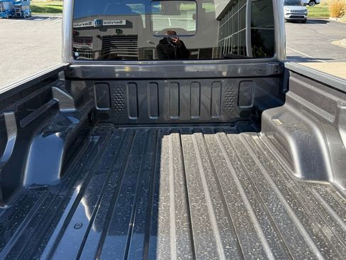 New 2025 Jeep Gladiator Sport image 13