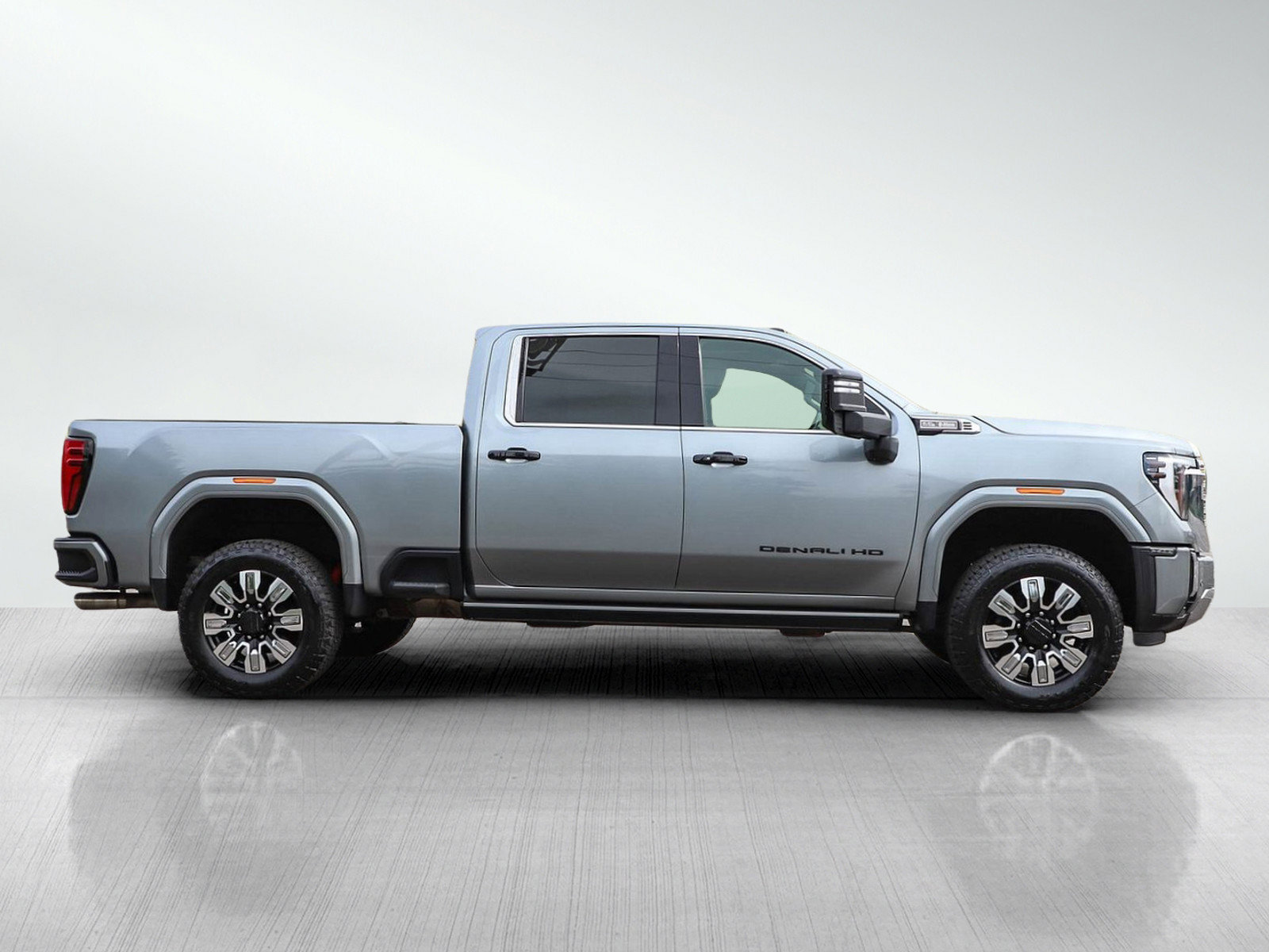 Used 2024 GMC Sierra 2500 Denali w/ Denali Reserve Package AWD/4WD image 6