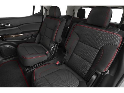 Used 2021 GMC Acadia AT4 w/ Technology Package image 8