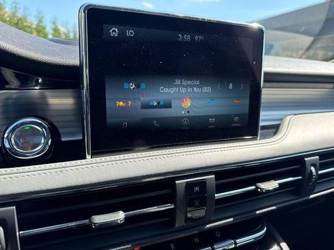 Used 2022 Lincoln Corsair Reserve w/ Equipment Group 201A AWD/4WD image 20