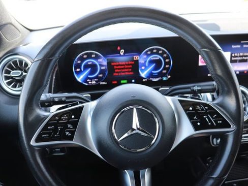 Used 2024 Mercedes-Benz EQB 250+ image 20