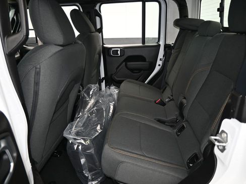 New 2026 Jeep Gladiator Sport image 28