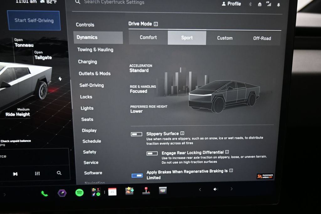 Used 2025 Tesla Cybertruck AWD Crew Cab image 22