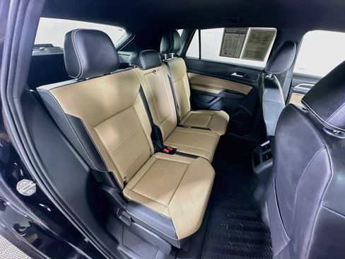Certified 2023 Volkswagen Atlas Cross Sport SE AWD/4WD image 27