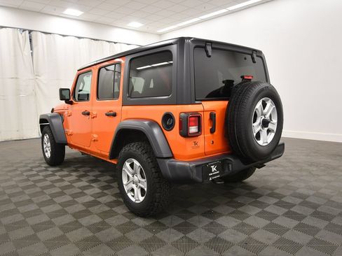 Used 2018 Jeep Wrangler Unlimited Sport S AWD/4WD image 5