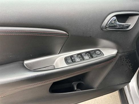 Used 2015 Dodge Journey R/T image 13