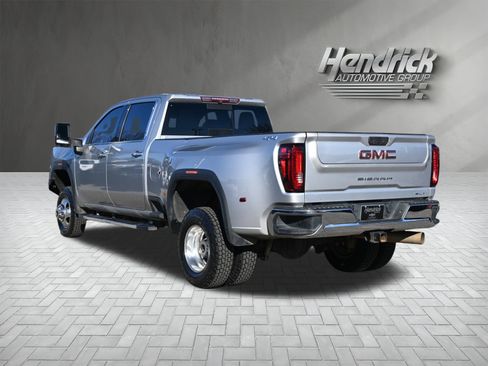 Used 2021 GMC Sierra 3500 SLT w/ SLT Convenience Package image 9