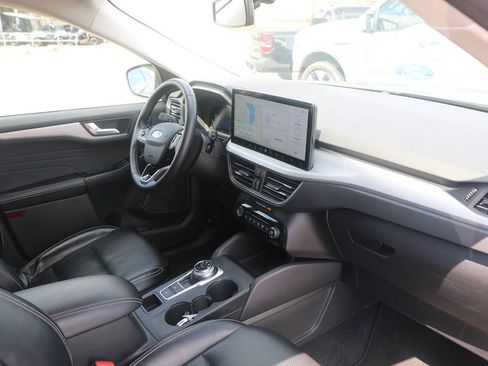 Certified 2024 Ford Escape Platinum AWD/4WD image 30