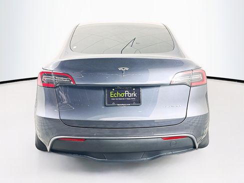 Used 2021 Tesla Model Y Long Range image 7
