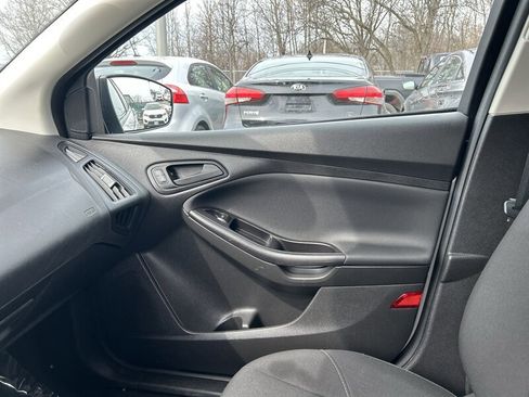 Used 2018 Ford Focus S image 12