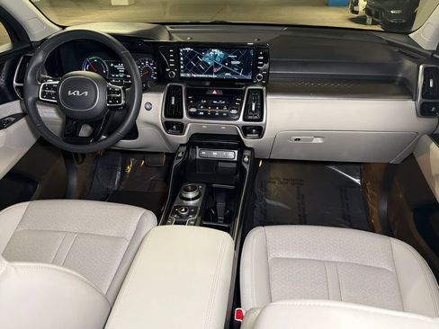 Certified 2023 Kia Sorento EX AWD/4WD image 18