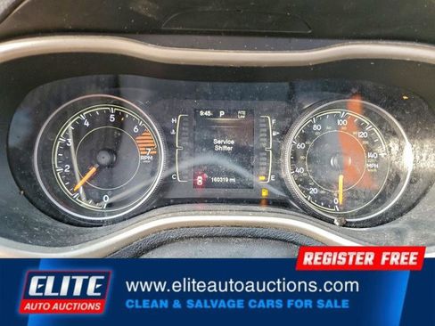 Used 2017 Jeep Cherokee Latitude image 17