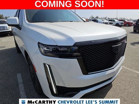 Used 2023 Cadillac Escalade Sport Platinum AWD/4WD image 2