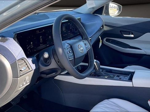 New 2026 Nissan Sentra SL w/ Floor Mat Package FWD image 7