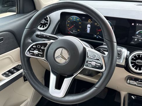 Used 2022 Mercedes-Benz GLB 250 image 13