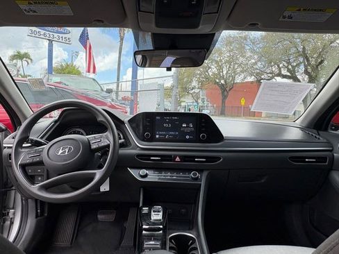 Used 2021 Hyundai Sonata SE image 19