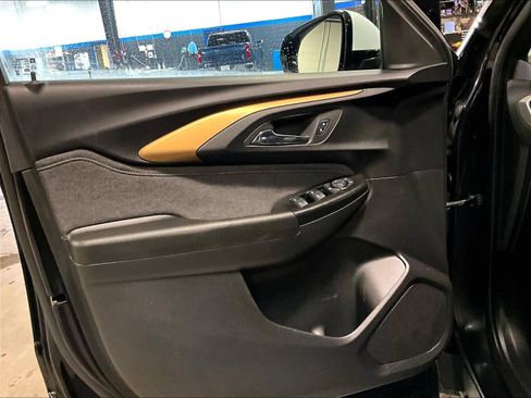 Used 2023 Chevrolet TrailBlazer ACTIV w/ Convenience Package image 9