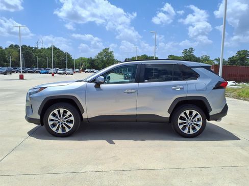 Certified 2024 Toyota RAV4 XLE Premium FWD image 9