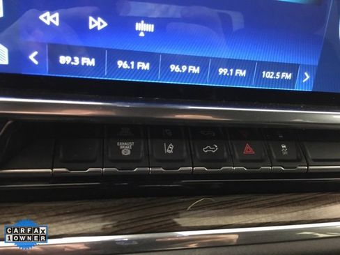 Used 2024 Chevrolet Silverado 2500 LT w/ Convenience Package image 29