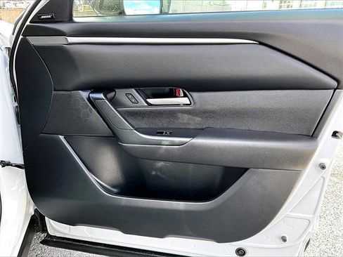 Used 2025 MAZDA CX-50 AWD 2.5 S w/ Premium Package image 12