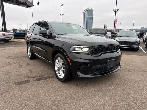 Used 2024 Dodge Durango GT image 17