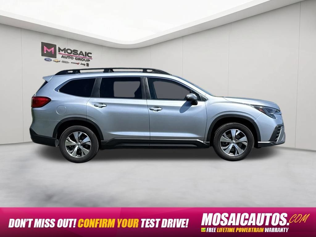 Used 2023 Subaru Ascent Premium AWD/4WD image 8