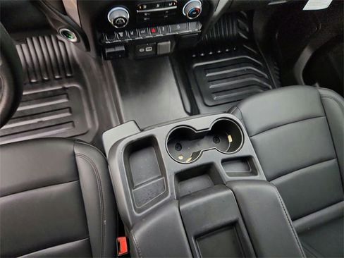 Used 2024 Chevrolet Silverado 2500 W/T image 29