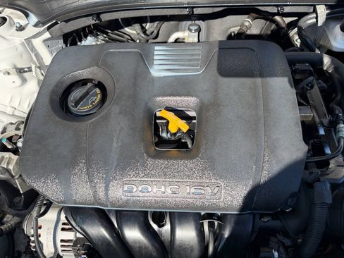 Used 2020 Kia Forte LXS FWD image 36