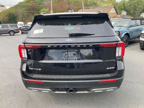 New 2025 Ford Explorer Active w/ Active Comfort Package image 5