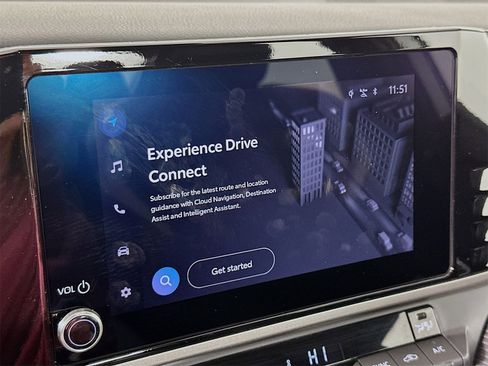 Used 2025 Toyota Camry SE image 13