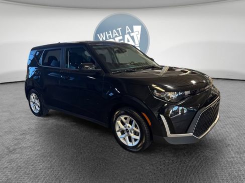 Certified 2023 Kia Soul S FWD image 1