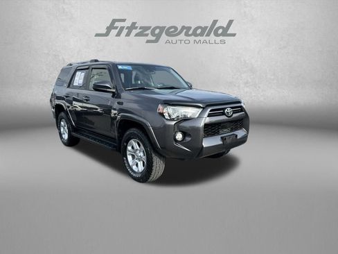 Used 2020 Toyota 4Runner SR5 image 1